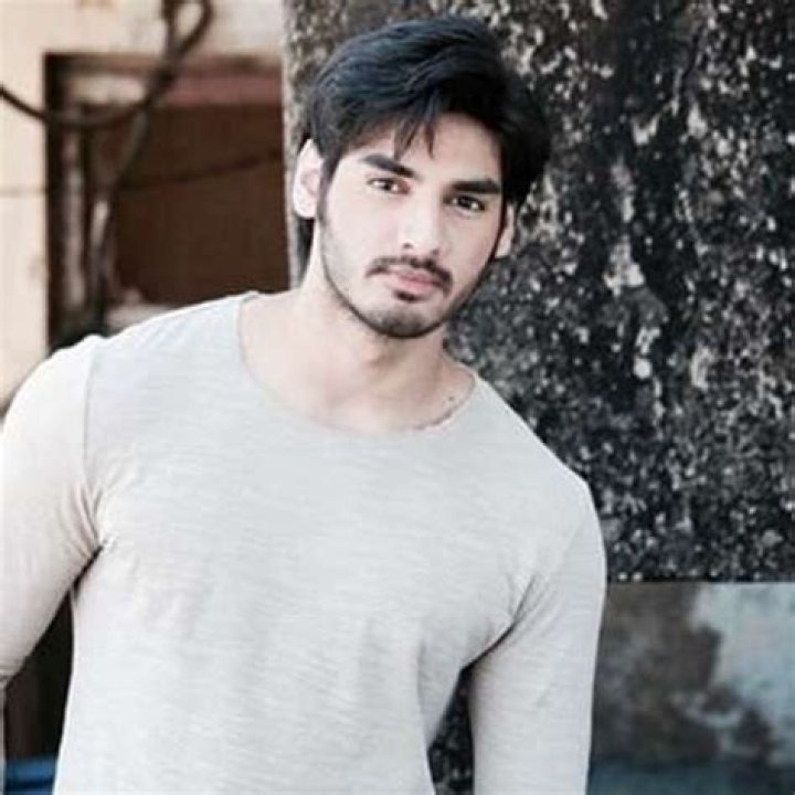 Aahan Shetty Height, Weight, Net Worth, Age, Birthday, Wikipedia, Who, Instagram, Biography