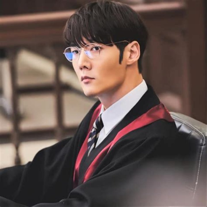 
Accounting Firm to feature Choi Jin-hyuk alongside INFINITE’s Kim Myung-soo 
