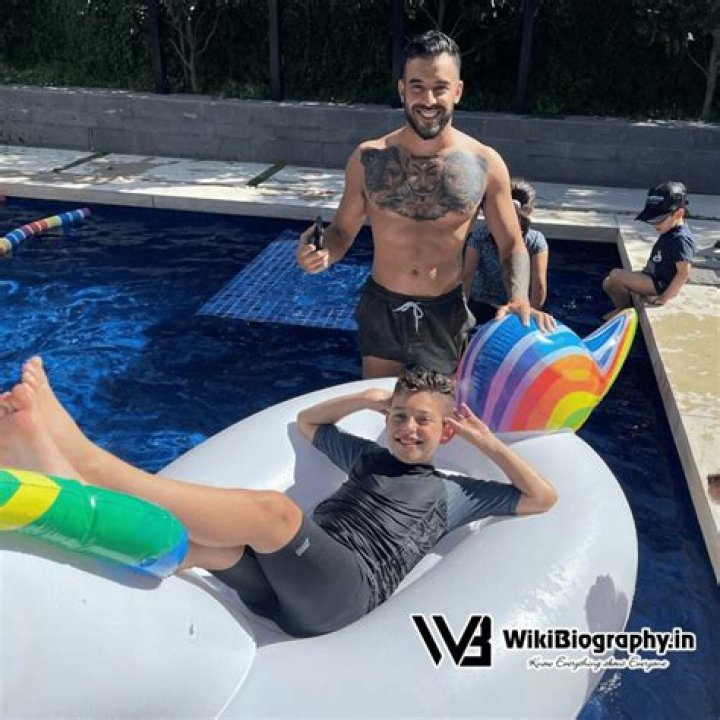 Adrian Portelli Height, Weight, Net Worth, Age, Birthday, Wikipedia, Who, Nationality, Biography