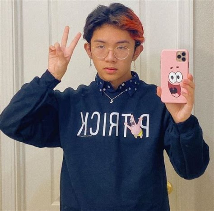 
Adrian Yumul Height, Weight, Net Worth, Age, Birthday, Wikipedia, Who, Nationality, Biography 