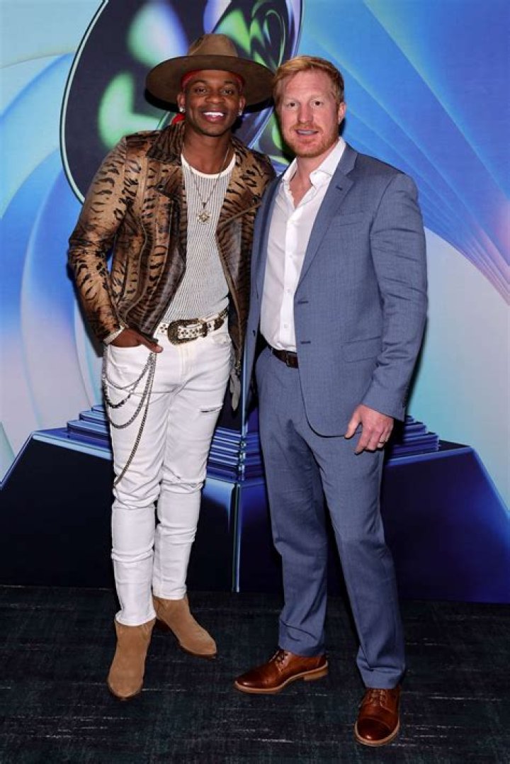 
All allegations against country music star Jimmie Allen explained 
