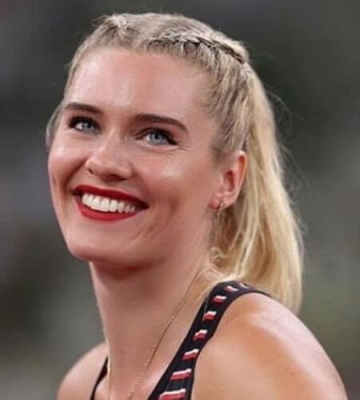 Alysha Newman Height, Weight, Net Worth, Age, Birthday, Wikipedia, Who, Nationality, Biography