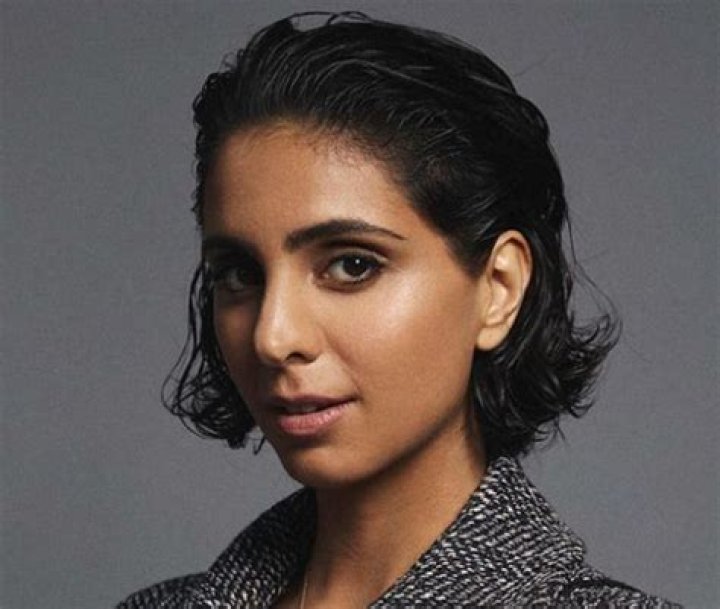 
Anjli Mohindra Religion – Is She Hindu? Ethnicity And Parents 