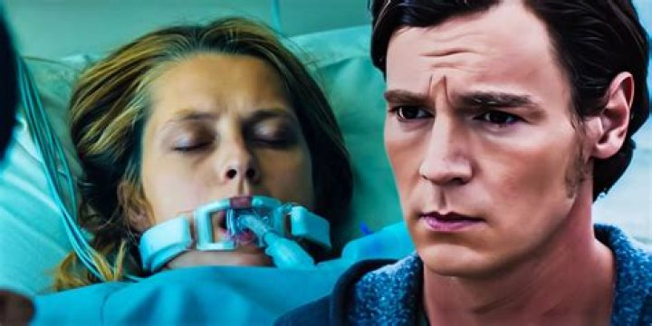 
Anne Heche in a Coma: A Timeline of Her Fiery Car Crash 