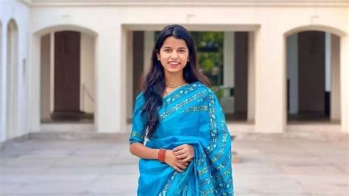 Anshika Thakur Height, Weight, Net Worth, Age, Birthday, Wikipedia, Who, Nationality, Biography