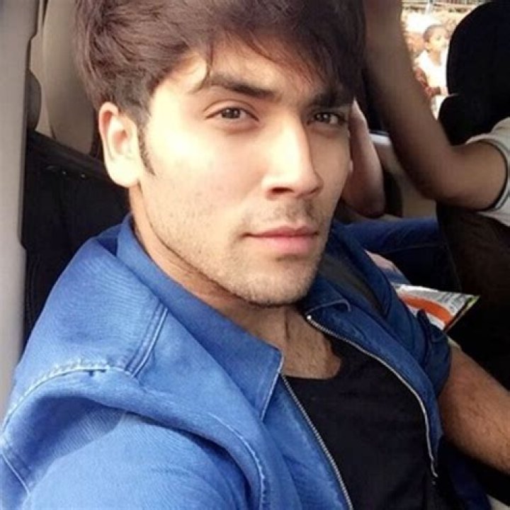 Arbaaz Merchantt Height, Weight, Net Worth, Age, Birthday, Wikipedia, Who, Instagram, Biography