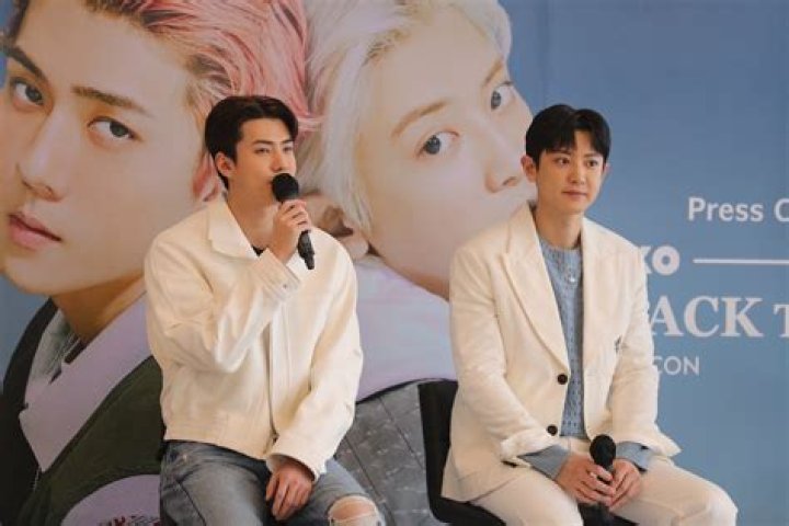 
Arden Cho in South Korea? Teen Wolf star’s picture with Baekhyun, T1ny and Sehun at Exo fan meeting goes viral 