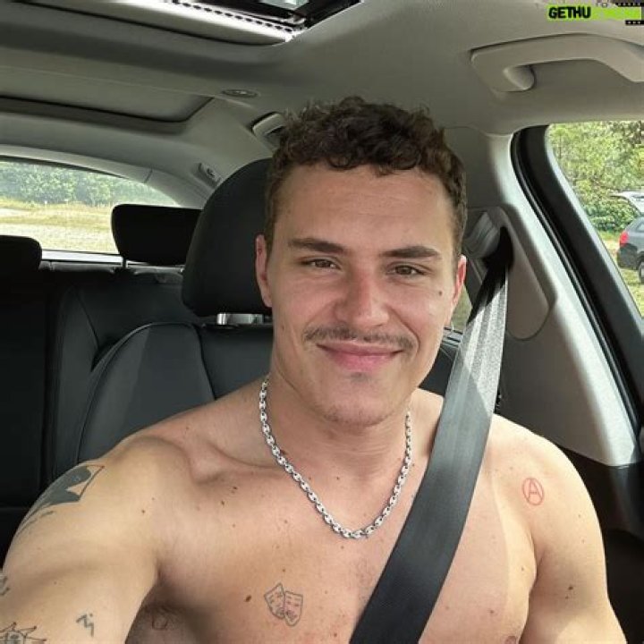 Arón Piper Age, Birthday, Wikipedia, Who, Nationality, Biography