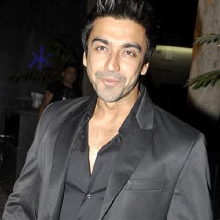 Ashish Chaudhary Height, Weight, Net Worth, Age, Birthday, Wikipedia, Who, Instagram, Biography