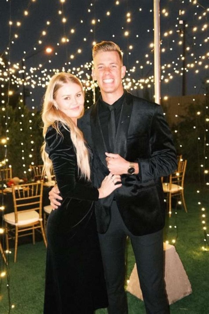 Bella Weems-Lambert Height, Weight, Net Worth, Age, Birthday, Wikipedia, Who, Nationality, Biography