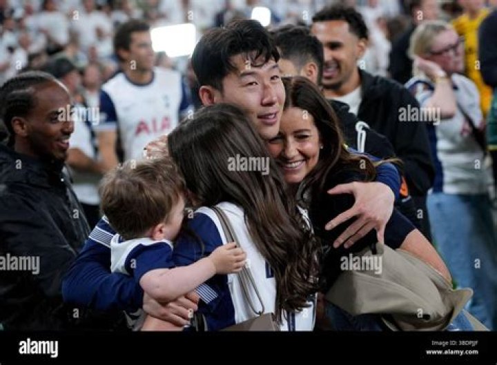 
Ben Davies Wife Emily Caplan Age Gap And Family Life In Nutshell 