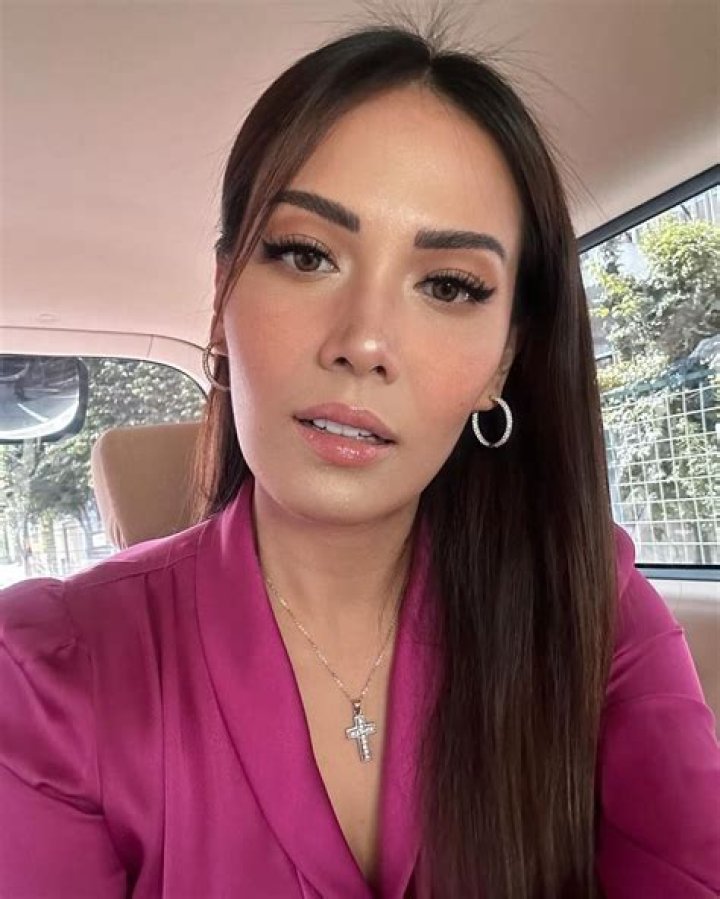 
Bianca Manalo Height, Weight, Net Worth, Age, Birthday, Wikipedia, Who, Nationality, Biography 