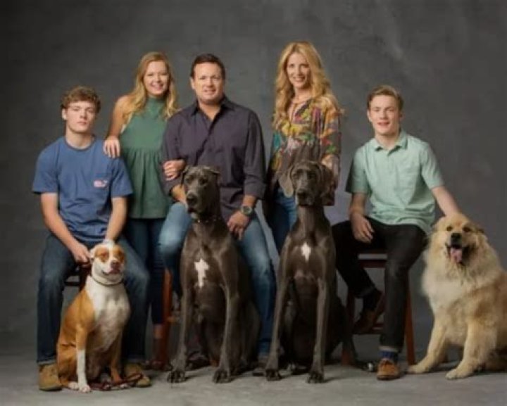 
Bob Stoops is Married to Wife: Carol Stoops. Kids. 
