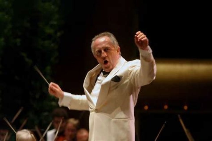 
British Conductor/Composer, Bramwell Tovey, dies at 69 