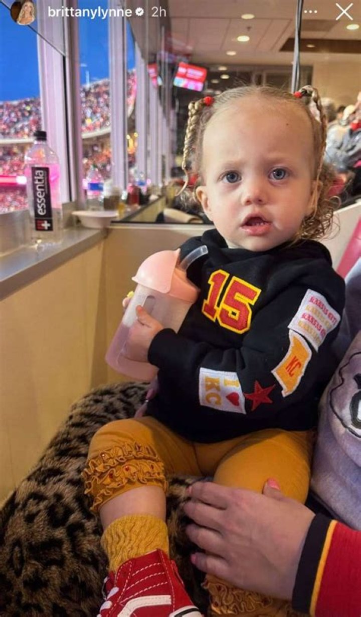 
Brittany Mahomes Shares Sweet Photo of Baby Son Bronze Wearing Pants with Dad Patrick’s Face on Them 