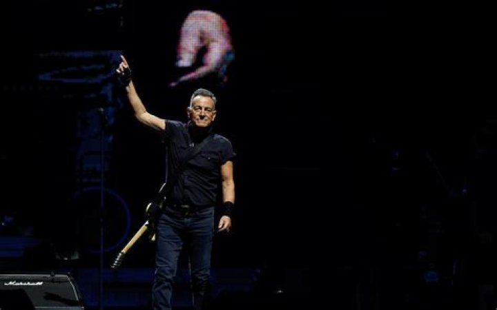 Bruce Springsteen Religion: Is He Christian Or Jewish Or Muslim?
