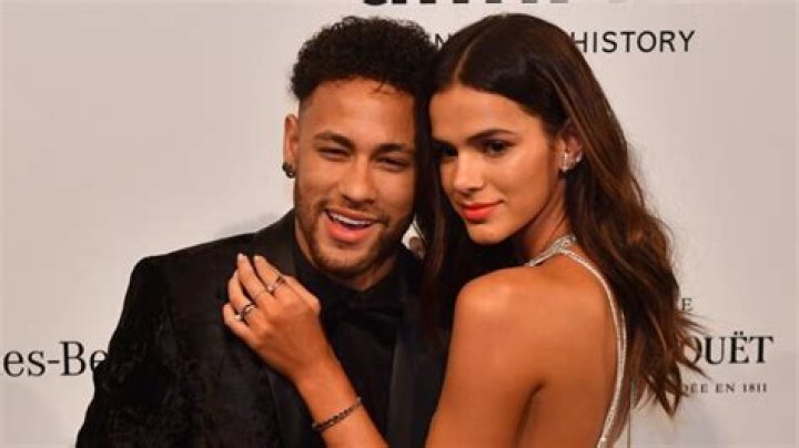 Bruna Marquezine Husband, Is She Married? Parents Ethnicity And Instagram