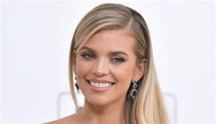 Carley McCord Height, Weight, Net Worth, Age, Birthday, Wikipedia, Who, Instagram, Biography