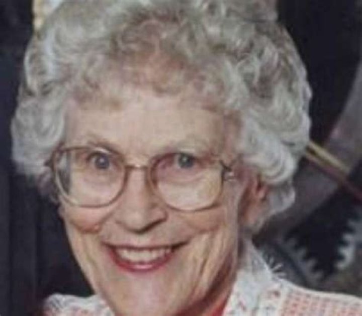 Carolyn Maxwell Height, Weight, Net Worth, Age, Birthday, Wikipedia, Who, Instagram, Biography