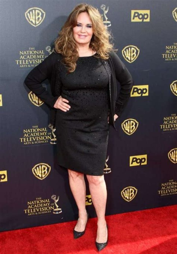 Catherine Bach Height, Weight, Net Worth, Age, Birthday, Wikipedia, Who, Instagram, Biography