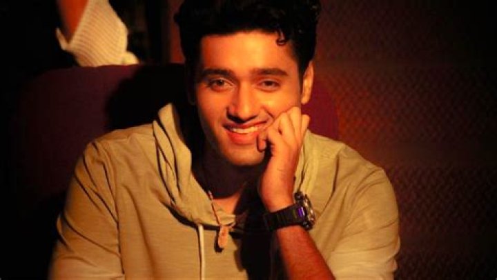 Chaitanya Sharma Height, Weight, Net Worth, Age, Birthday, Wikipedia, Who, Instagram, Biography