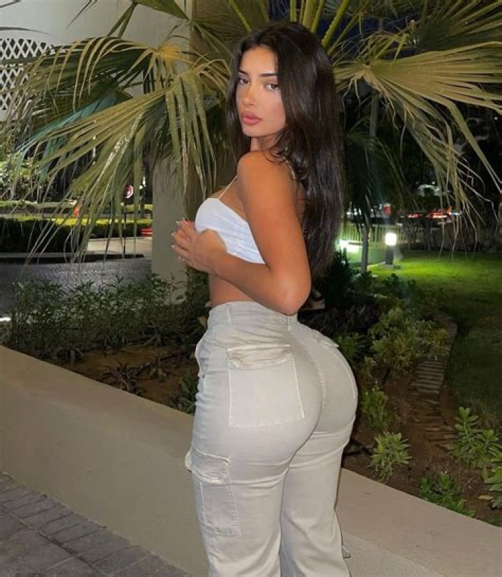 
Chrissy – ChrissyCan’tHearYou Height, Net Worth, Age, Who, Facts, Biography, Wiki 