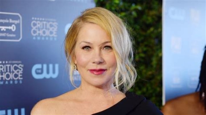 
Christina Applegate Health Update: Makes First Appearance Since MS Diagnosis 