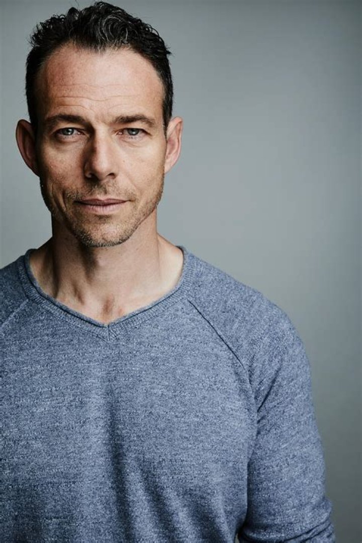 
Christopher Showerman Height, Weight, Net Worth, Age, Birthday, Wikipedia, Who, Nationality, Biography 