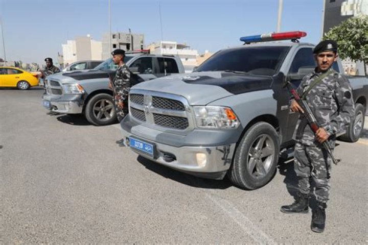 
Clashes erupt between armed groups in Libya 