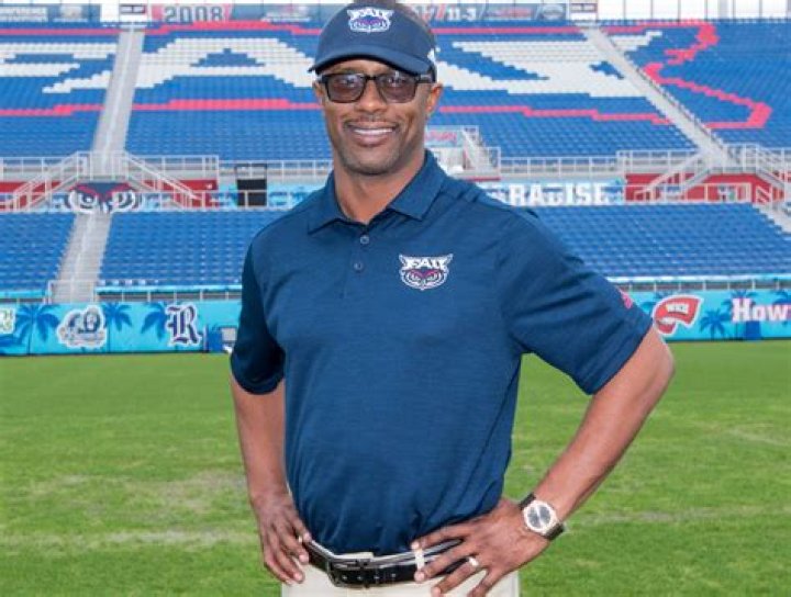 Coach Willie Taggart And His Wife Taneshia Taggart Are Married For Two Decades