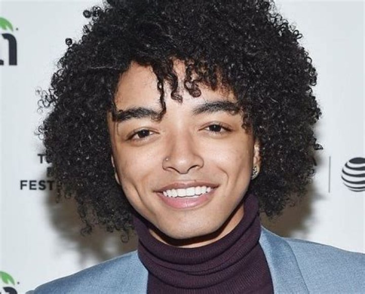 
curlyhead.ceejay Height, Weight, Net Worth, Age, Birthday, Wikipedia, Who, Nationality, Biography 