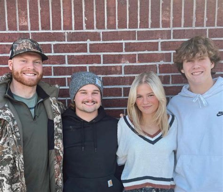 
Darci Lynne Parents: Meet Clarke And Misty Farmer Siblings And Ethnicity 