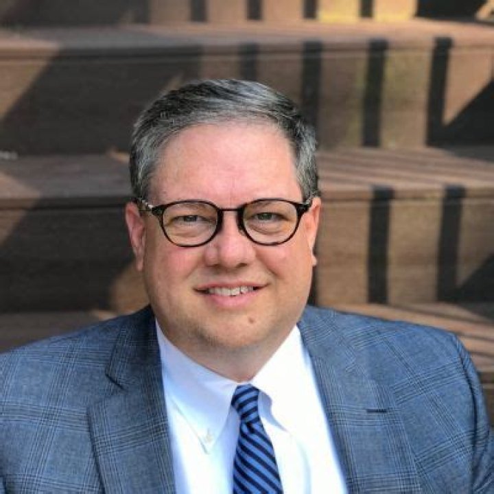 
Darrin Hartness Obituary: How Did He Die? Death Cause & Wiki 