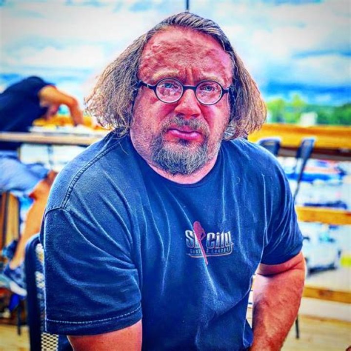 
David Thomson Hyde Height, Weight, Net Worth, Age, Birthday, Wikipedia, Who, Instagram, Biography 