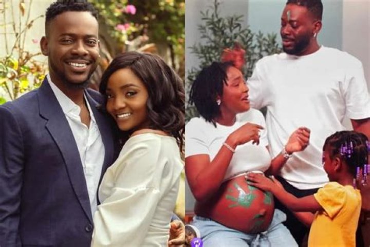 
Davido Eulogizes Adekunle Gold, Simi’s Mothers In New Video With Celebrity Couple 