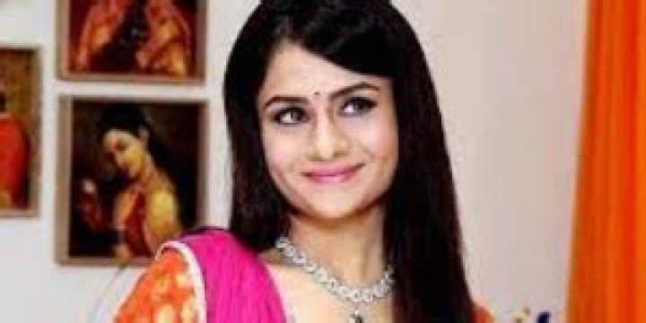 Dharti Bhatt Height, Weight, Net Worth, Age, Birthday, Wikipedia, Who, Instagram, Biography