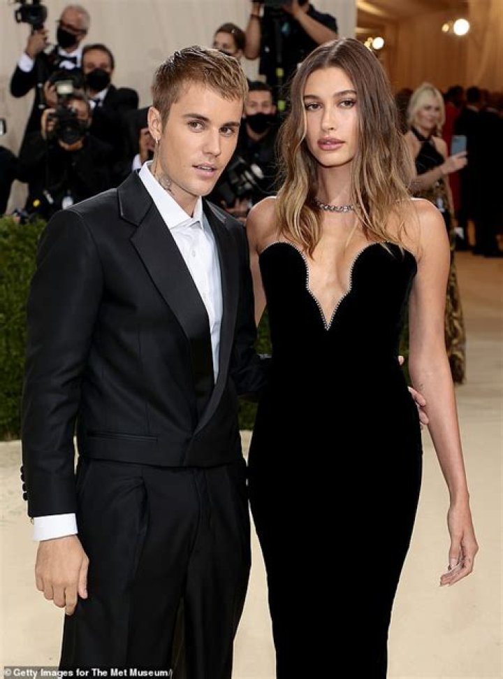 
Did Justin Bieber throw shade at Selena Gomez? Birthday memento causes backlash on social media 