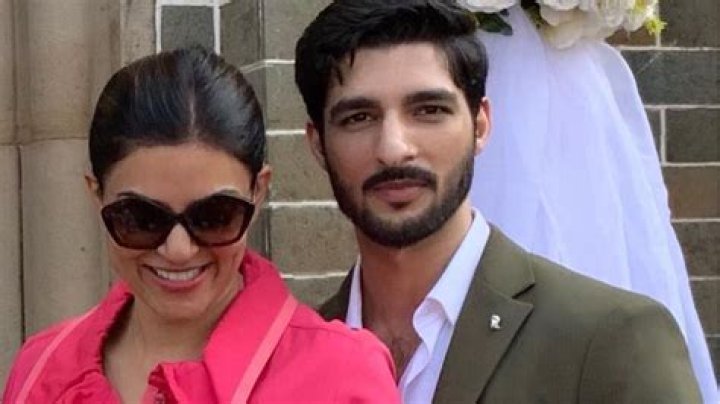 
Did Sushmita Sen Ever Get Married To Her Ex Rohman Shawl? Husband Rumors Explained 