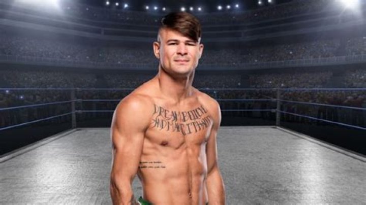 Diego Lopes Height, Weight, Net Worth, Age, Birthday, Wikipedia, Who, Nationality, Biography