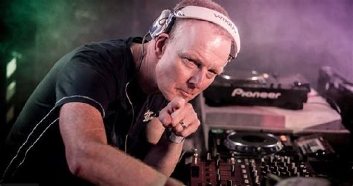 
DJ Stu Allan dies at 60 