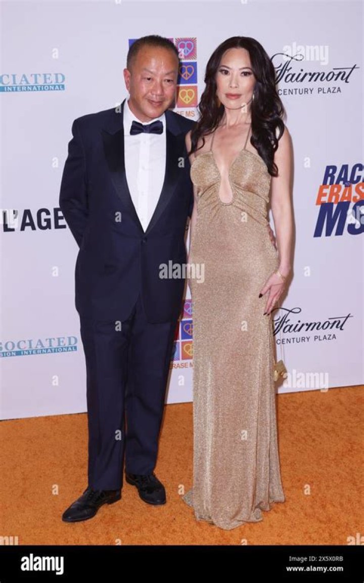 Dr. Gabriel Chiu Height, Weight, Net Worth, Age, Birthday, Wikipedia, Who, Instagram, Biography