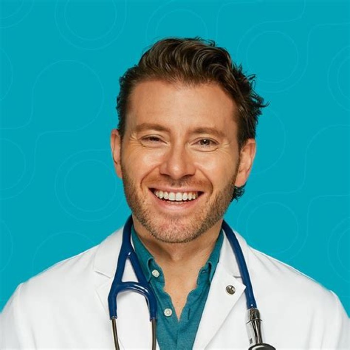 
Dr. Martin Kinsella Height, Weight, Net Worth, Age, Birthday, Wikipedia, Who, Nationality, Biography 