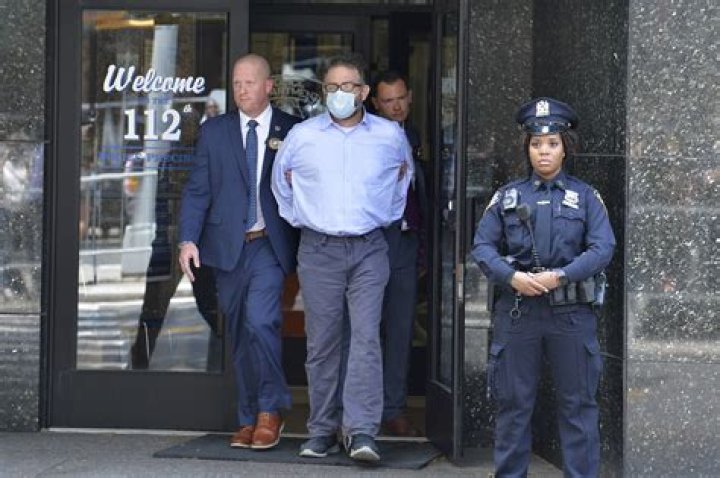 
Duck Sauce Killer Glenn Hirsch Found Dead In Her Apartment in Queens 