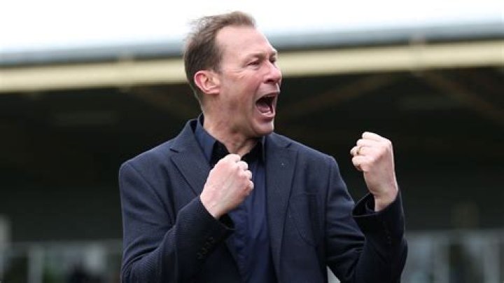 
Duncan Ferguson Height, Weight, Net Worth, Age, Birthday, Wikipedia, Who, Nationality, Biography 