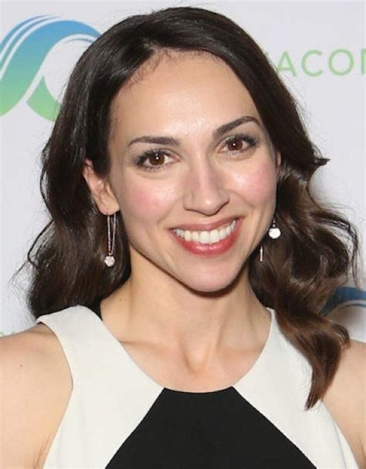 
Eden Riegel Height, Weight, Net Worth, Age, Birthday, Wikipedia, Who, Nationality, Biography 