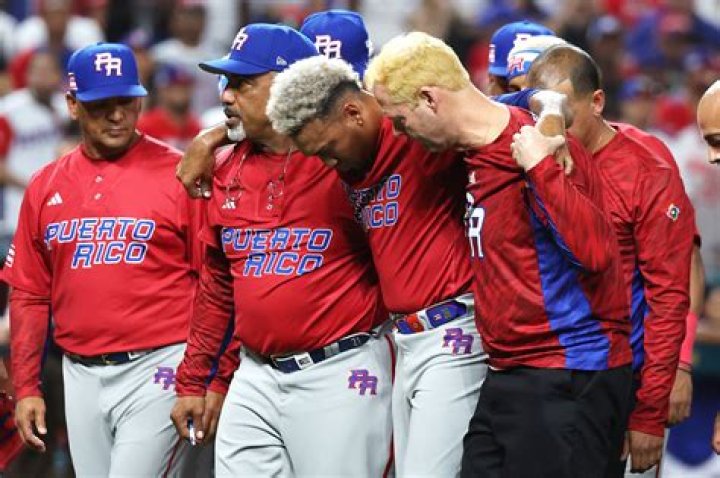 
Edwin Diaz injury update: Mets closer to undergo right knee screening after injury while celebrating with Puerto Rico team 