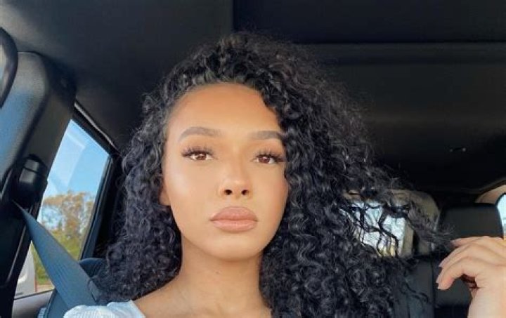 
Emaza Dilan Height, Weight, Net Worth, Age, Birthday, Wikipedia, Who, Nationality, Biography 