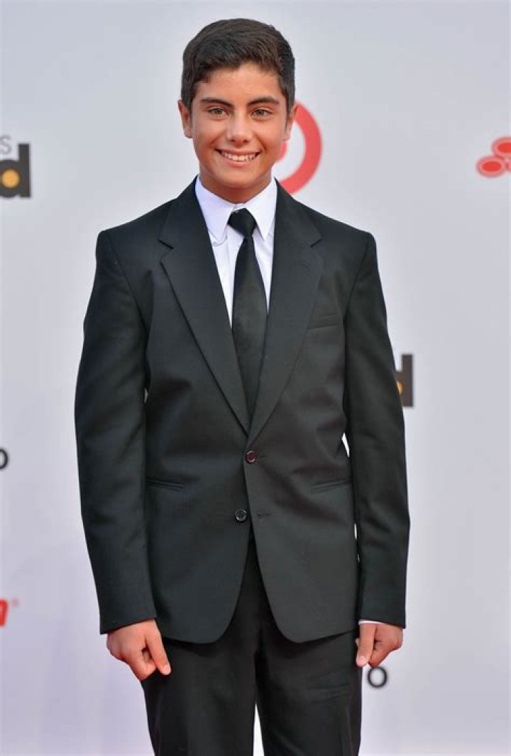 
Emilio Moreno Height, Weight, Net Worth, Age, Birthday, Wikipedia, Who, Nationality, Biography 