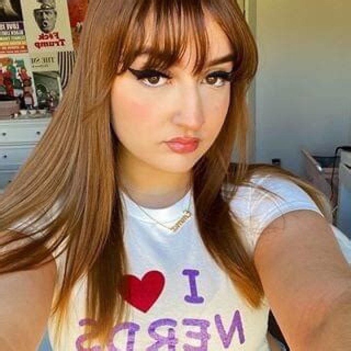 Emma Lu – Emmuhlu Height, Age, Boyfriend, Biography, Wiki, Net Worth