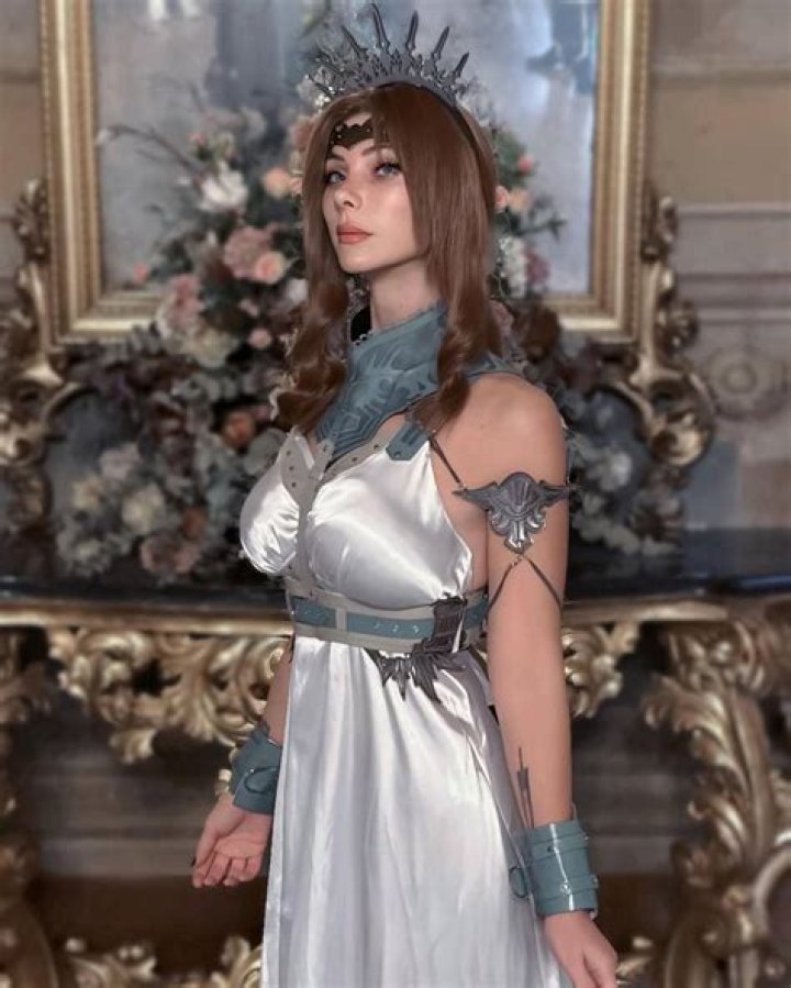 
Eugenia Haruno Height, Weight, Net Worth, Age, Birthday, Wikipedia, Who, Nationality, Biography 